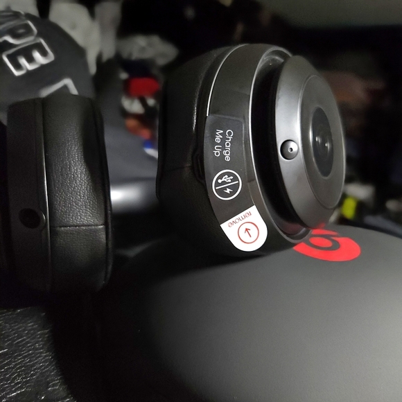New Dre Beats Studio Pros These Are The Best You Can Get By Dre Beats-Wireless - Picture 2 of 12